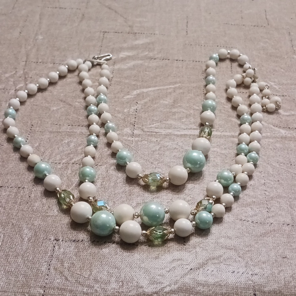 Choker necklace